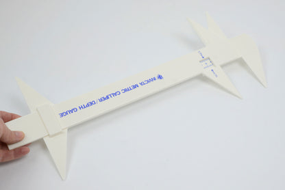 Plastic Calliper - Metric calliper perfect for Schools